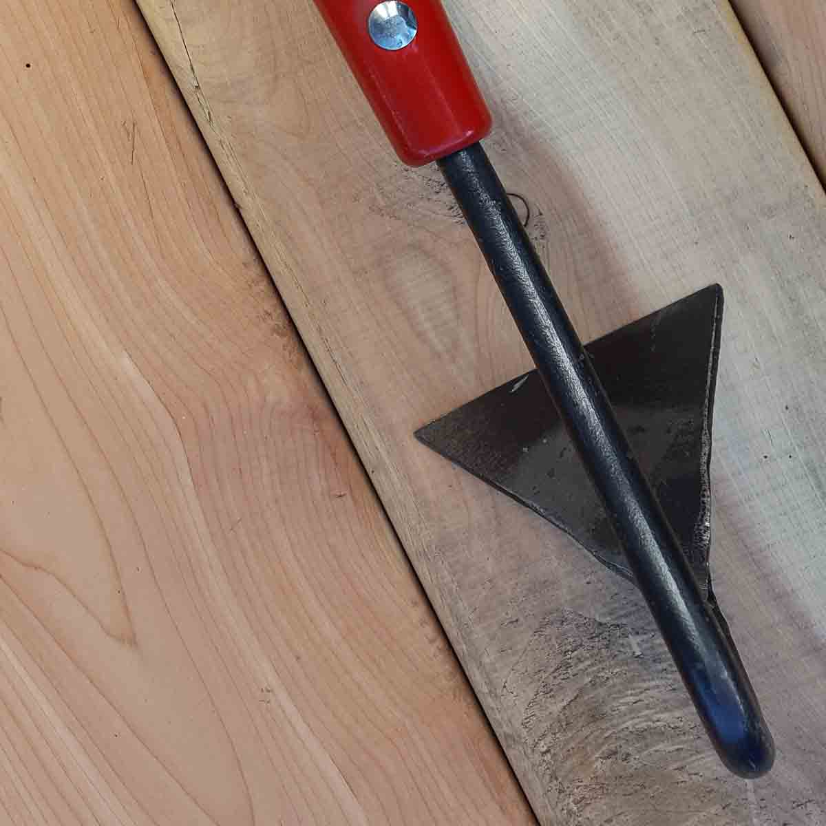 3" Pyramid Hoe