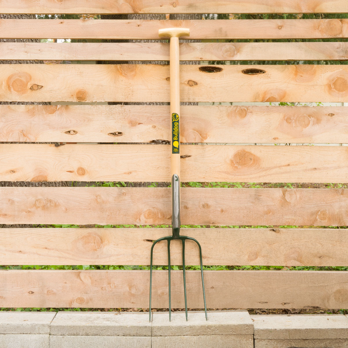 4-Tine Strapped Manure Fork (Bulldog)