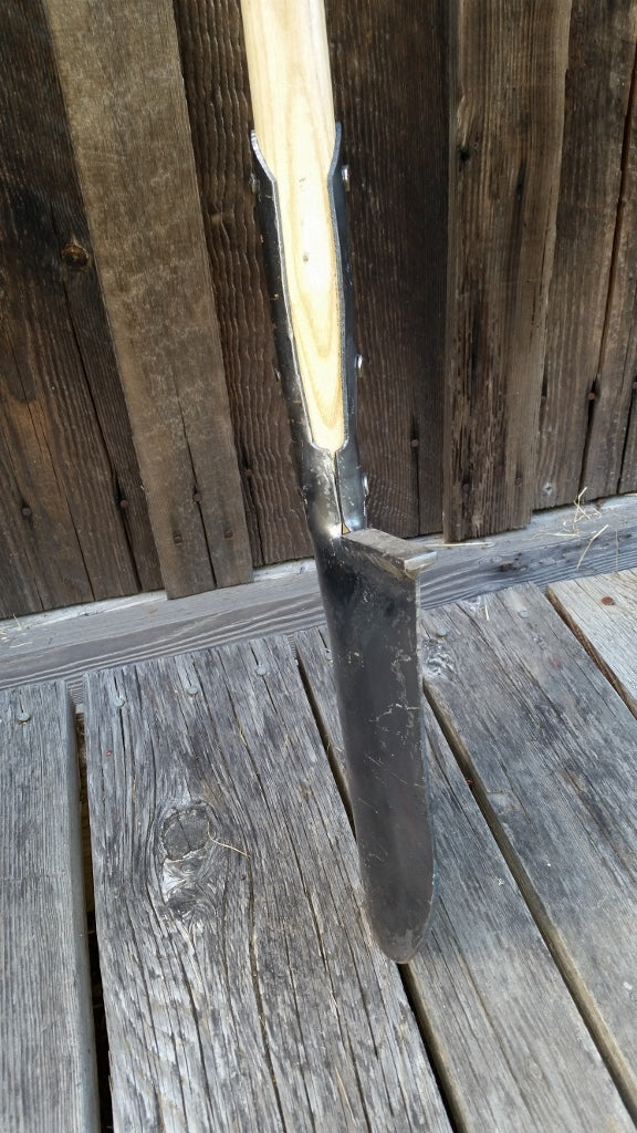 Rabbiting Spade with Custom T-Handle